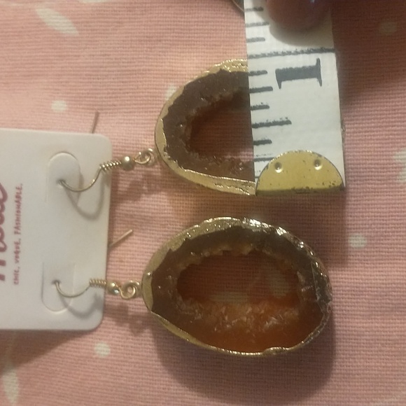 MODE Druzy Geode Sliced +Hallowed Citrine Drop Earrings Encased Gold-tone Enamel - Picture 9 of 10